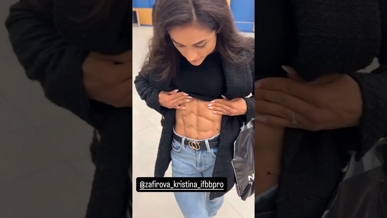 FBB pro Kristina Zafirova six pack abs flexing in public 🔥#abs #bodybuilder #motivation #public