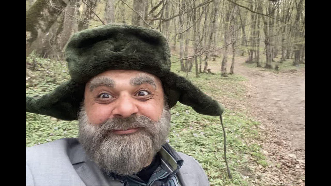 Feqan Memmedov iki obrazda, Baba ve Neve (Mahmud Baba Mil Takside)