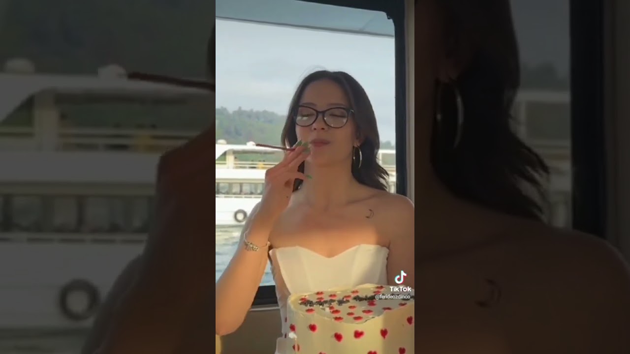 feride özdinç'in doğum günündenn💫
