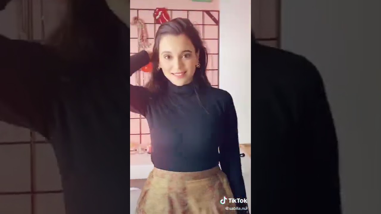 Find 'sabila nur hot' on TikTok