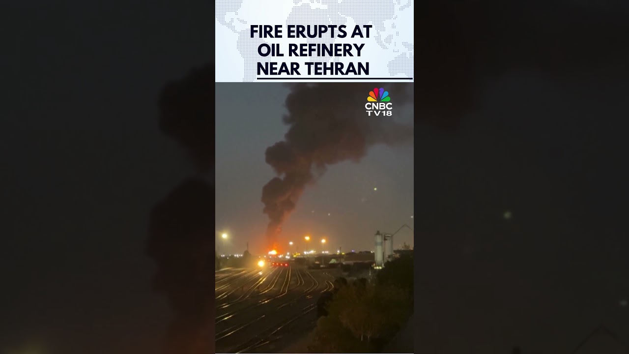 Fire Erupts After Israel Hits Oil Refinery In World's Largest Gas Field Near Tehran | N18G