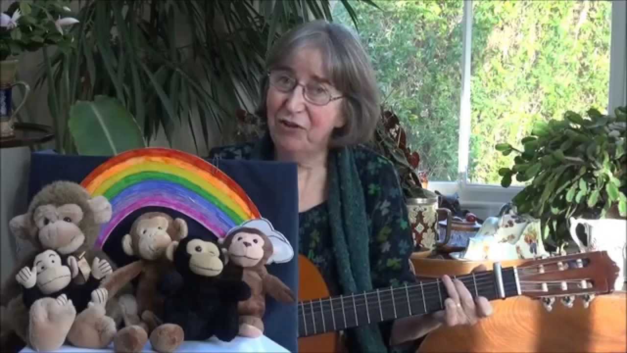Five little monkeys walked along the shore - learn the concept of one less