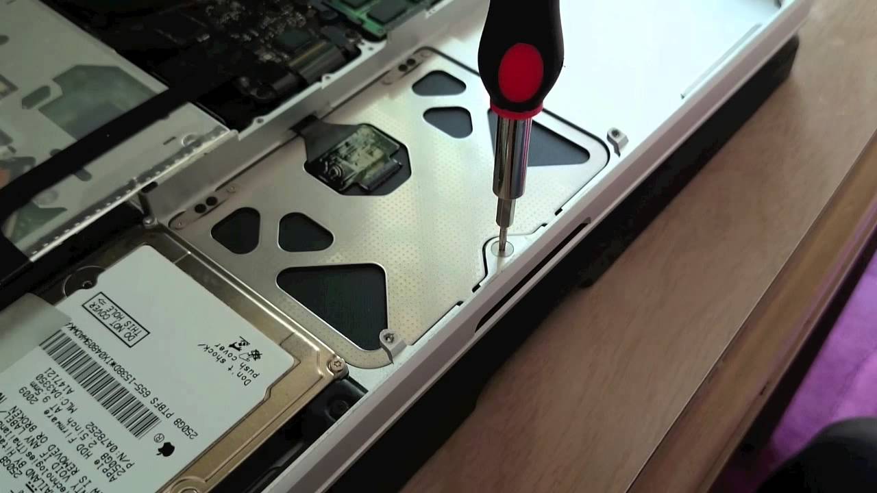 Fixing the Apple MacBook Trackpad (and cleaning) / Das Macbook-Trackpad Reparatur (und Reinigung)
