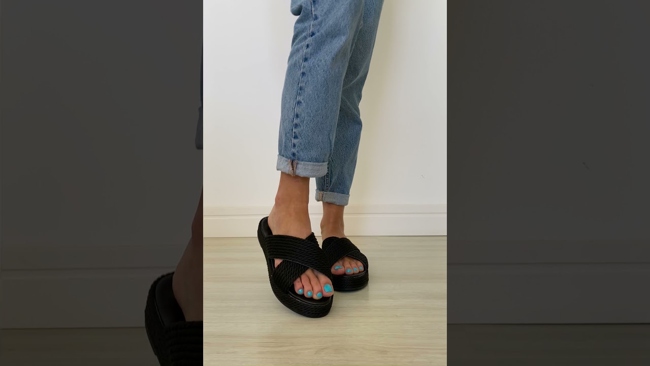 Flat Lilian Black