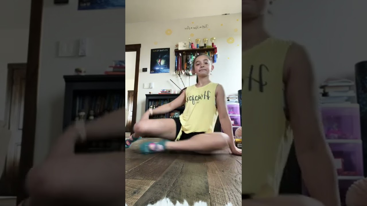 Flexibility Check! Part 2! ✅🏋🏻‍♀️