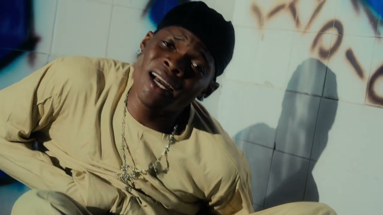 FLOOZ - THERAPIST - FEAT SKETCHY ARIN ( OFFICIAL MUSIC VIDEO )