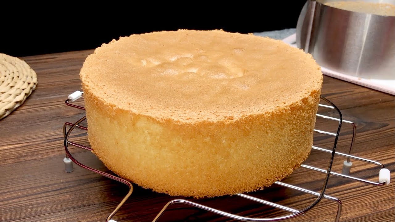 FLUFFY VANILLA CAKE RECIPE | VANILLA SPONGE CAKE | EASY SPONGE CAKE (English subtitles)