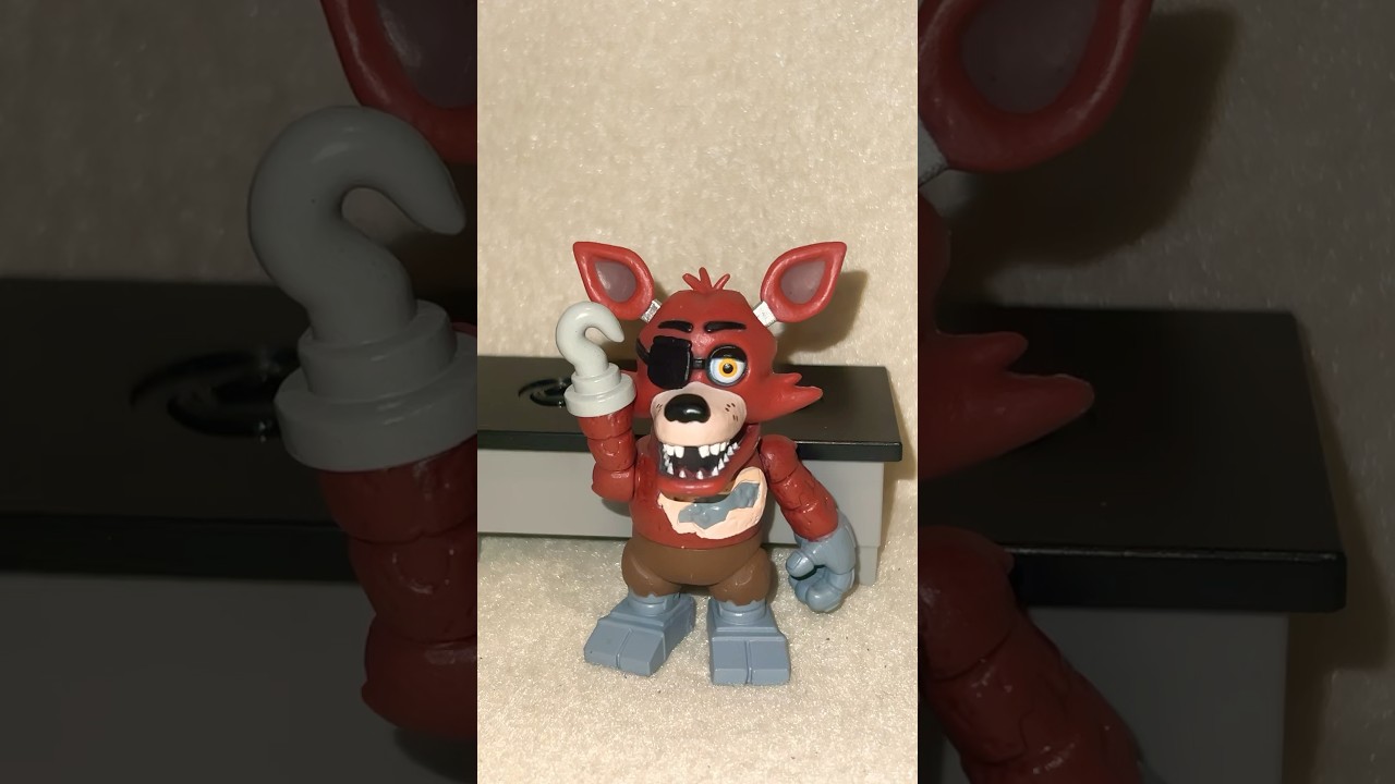 FNaF FOXY Mask Try-On PIRATE Funko SNAPS! STOP MOTION Animation #fnaf #stopmotion #funko #foxy