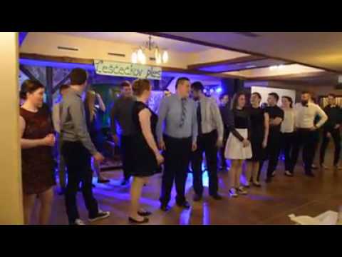 Folklorna skupina Leščeček in Čreda v galopu