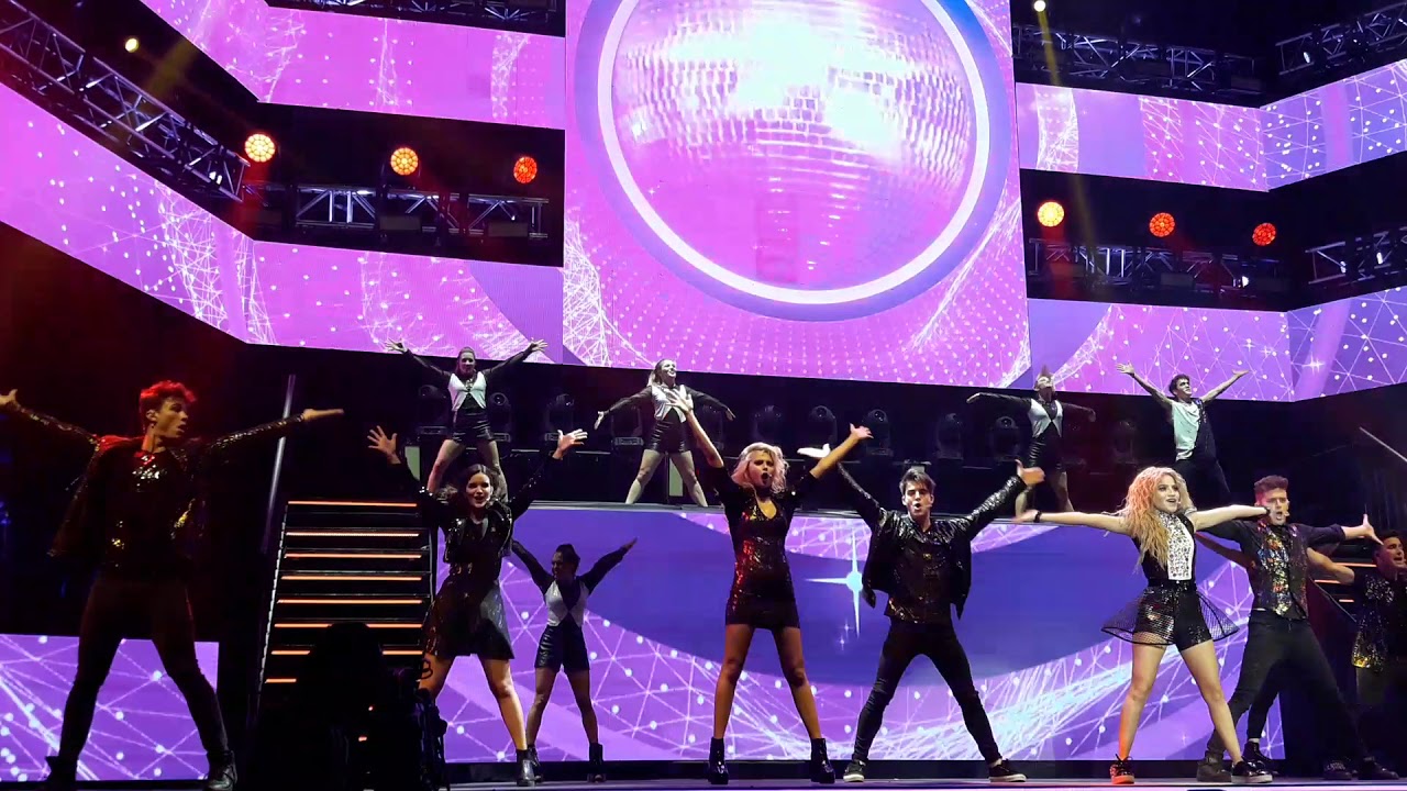 Footloose  en vivo Soy Luna