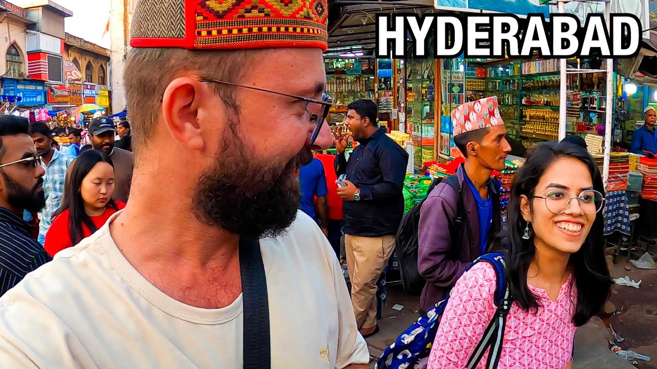 Foreigner Flirting With Cute Indian Girl in Hyderabad 🇮🇳