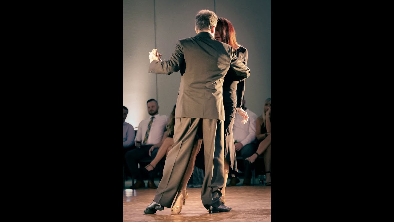 Francesco Guerra and Bonita Brockert,  improvisation tango