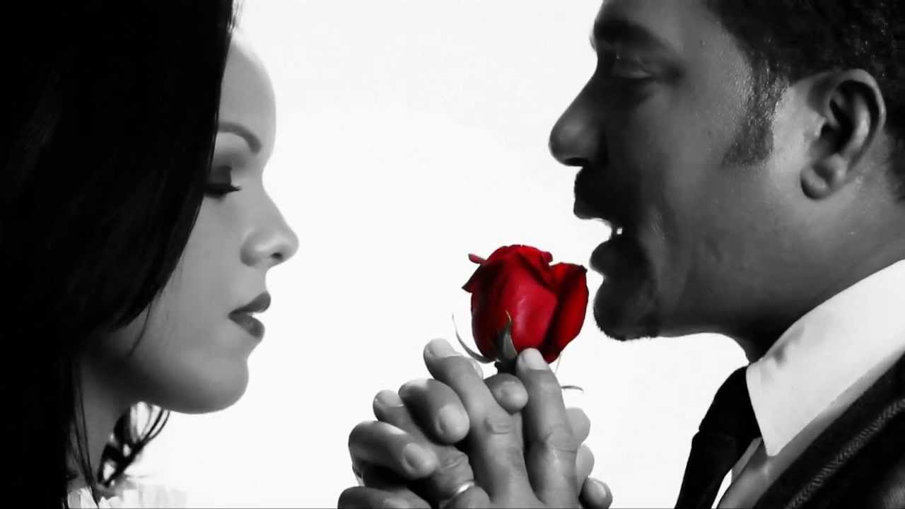 Frank Reyes - Amor a distancia (video Oficial) HD