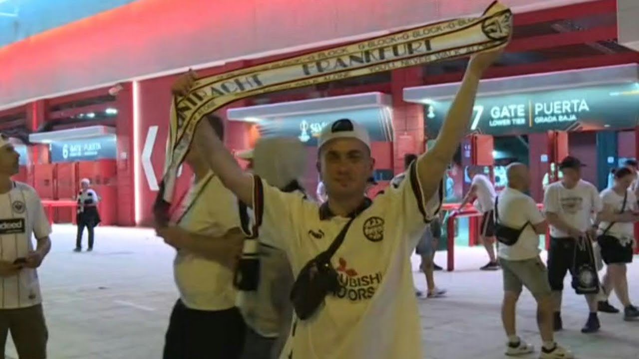 Frankfurt fans leave the stadium after the Europa League final | AFP