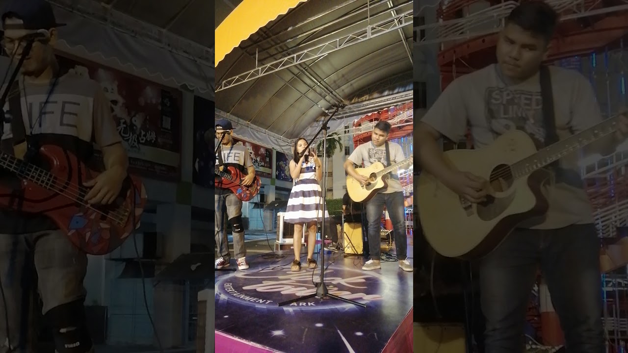 Freedom buskers..... Awek indon cun...