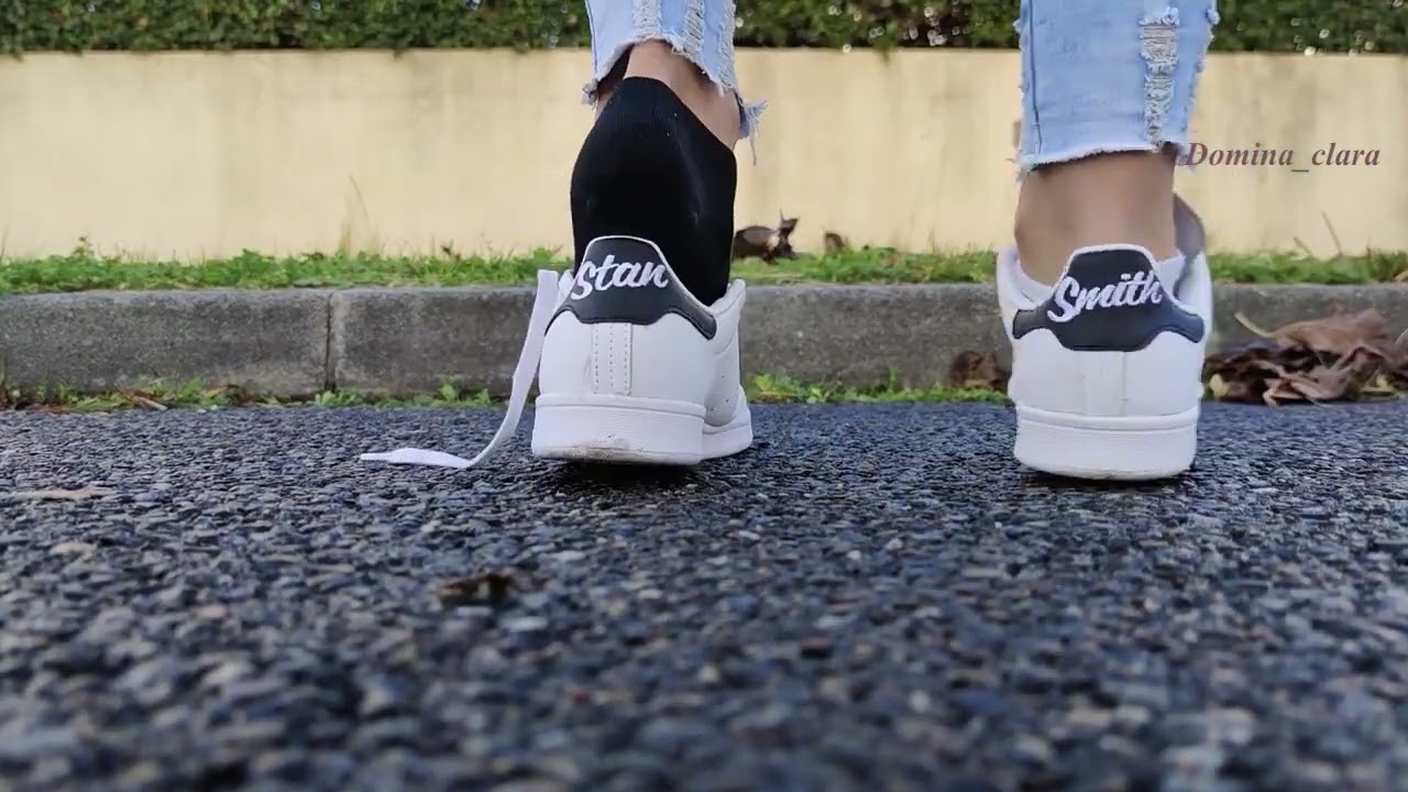 French girls feet - Stan smith & socks