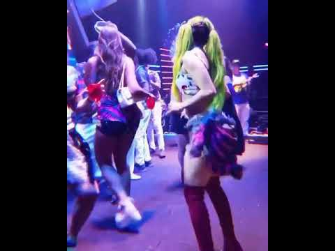 funBABE REBOLANDO NO CARNAVAL