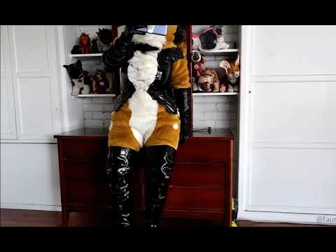 Fursuit Lotus LaFawn Leg Lift Fart