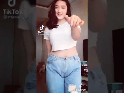 Gadis cantik goyang hot