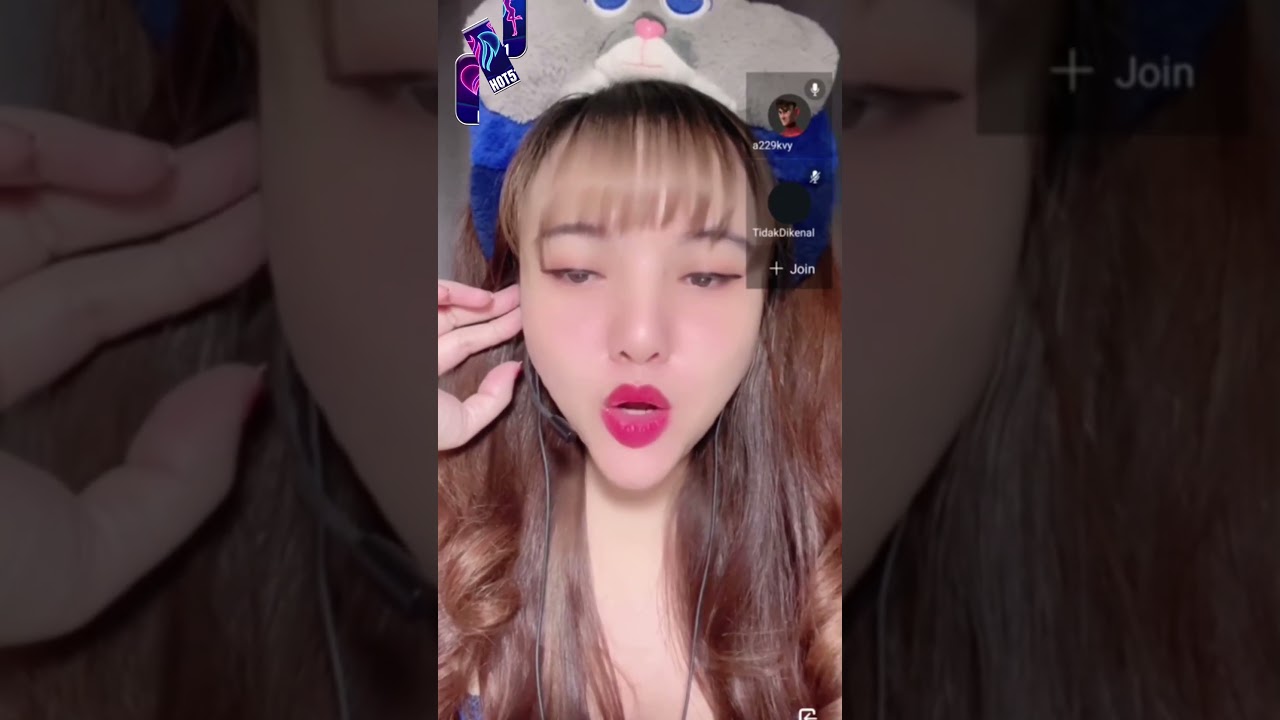 Gadis Vietnam yang cantik Live Streaming in hot51