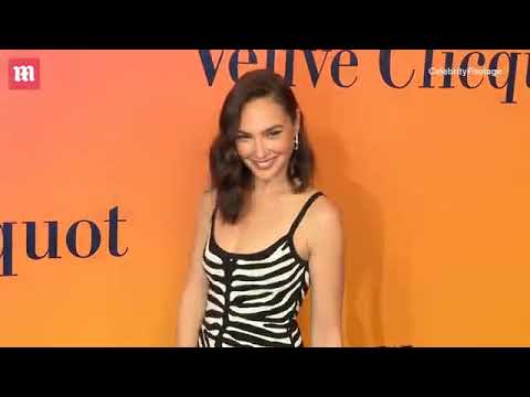 Gal Gadot at the Veuve Clicquot Solaire Culture Exhibit Launch on October 25, 2022
