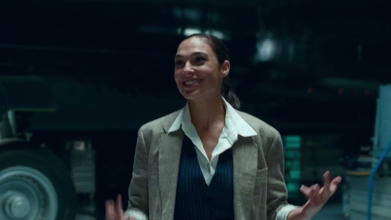 GAL GADOT Dancing, Gate Problem, Hair, Laugh Gag Reel WW84