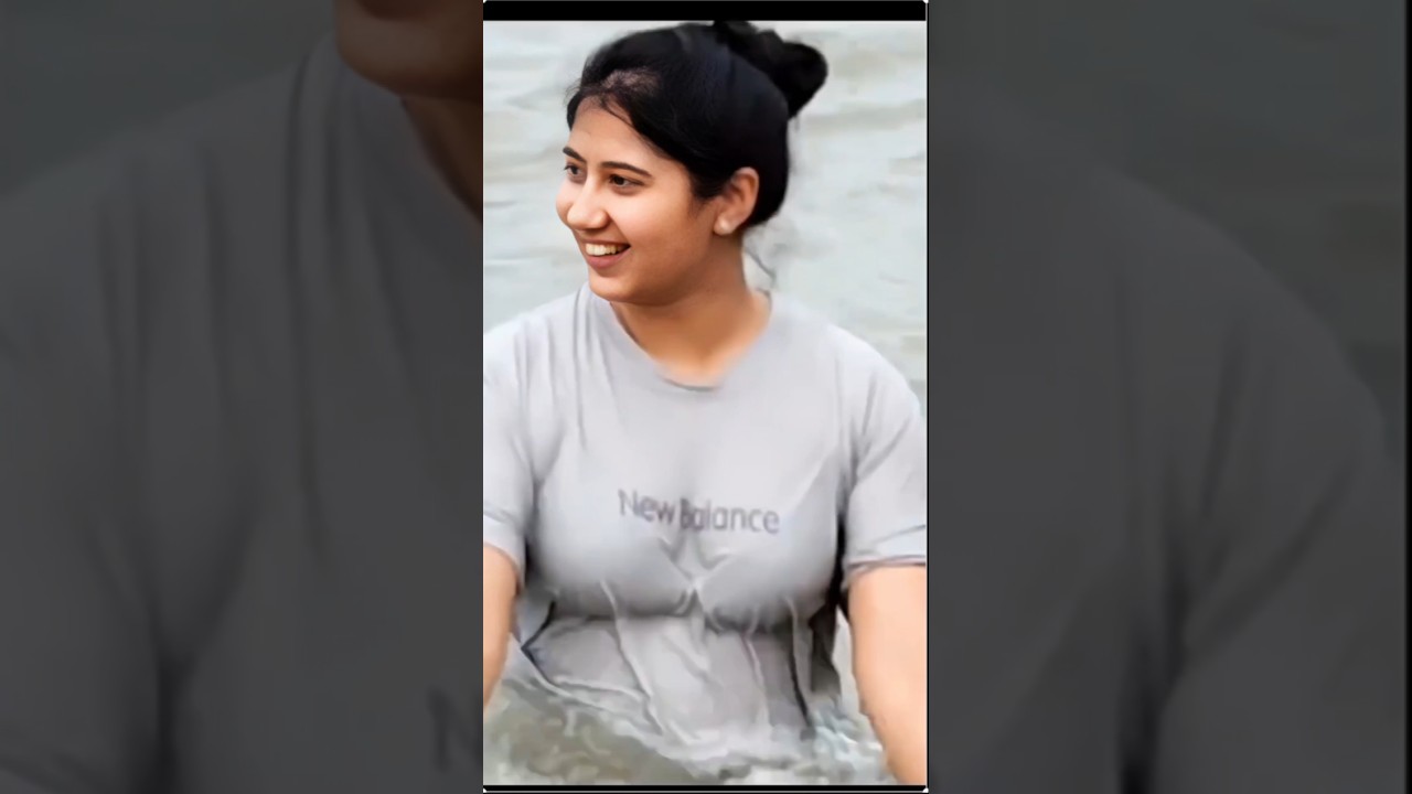 🌼Ganga bath : beautiful moment in ganga 🌻🌹#ganga #bathing #viralshorts
