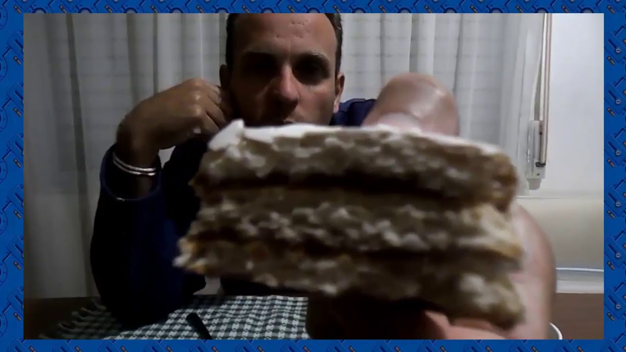Gargamel6p - Trying alfajores