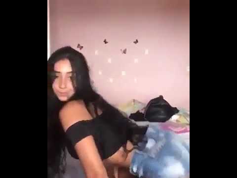 Gatinha novinha dançando funk .naj Ferreira