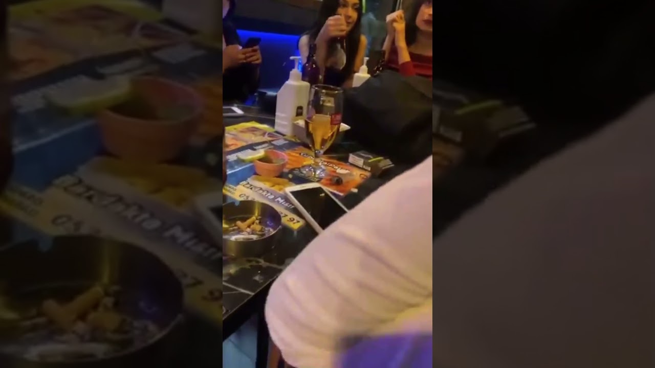 Gece alkollü kızlı Cafe/Canlı müzik ortam Snap story