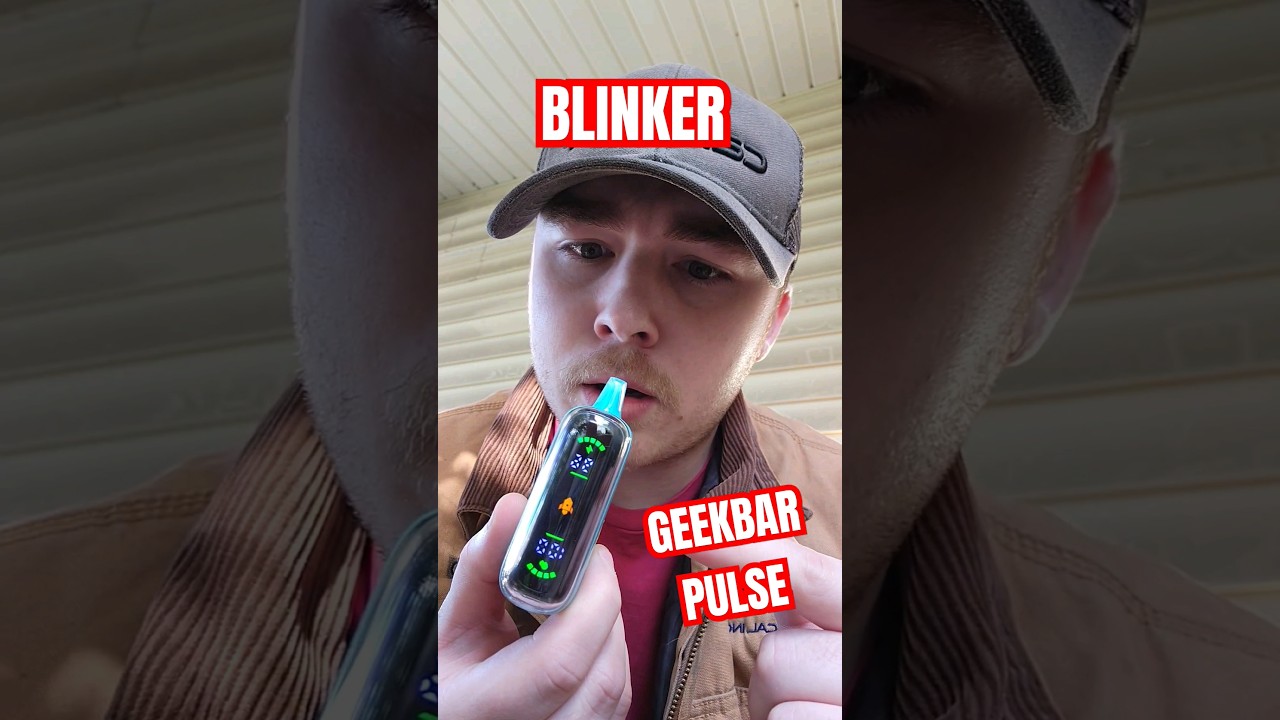 GeekBar PULSE Blinker!! Worlds First Full Screen Disposables...