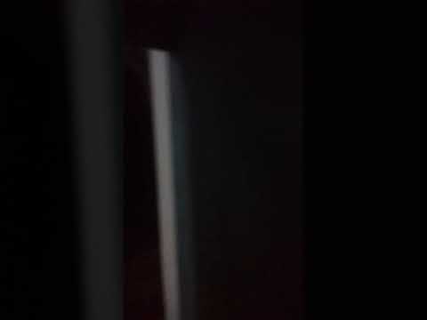 Gelap gelapan di dalam kamar