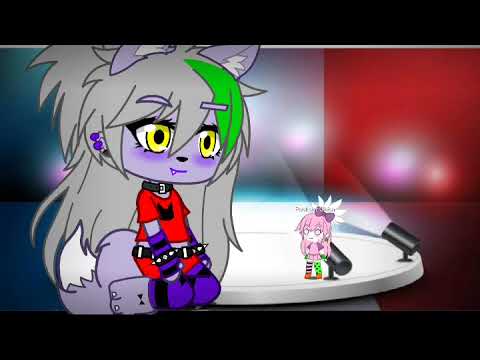 Giant fox, tiny chicken (check description)