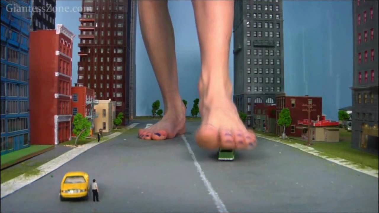 Giantess - Playtime 3