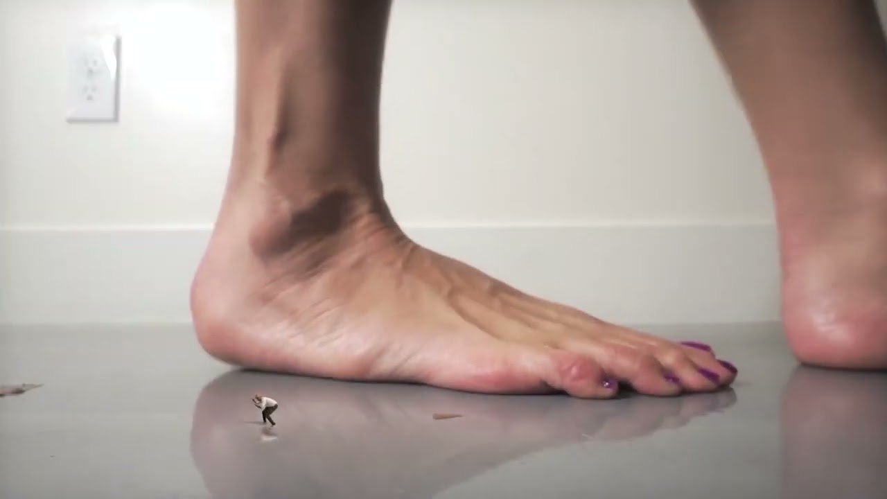 Giantess Mikayla Abusive Boss