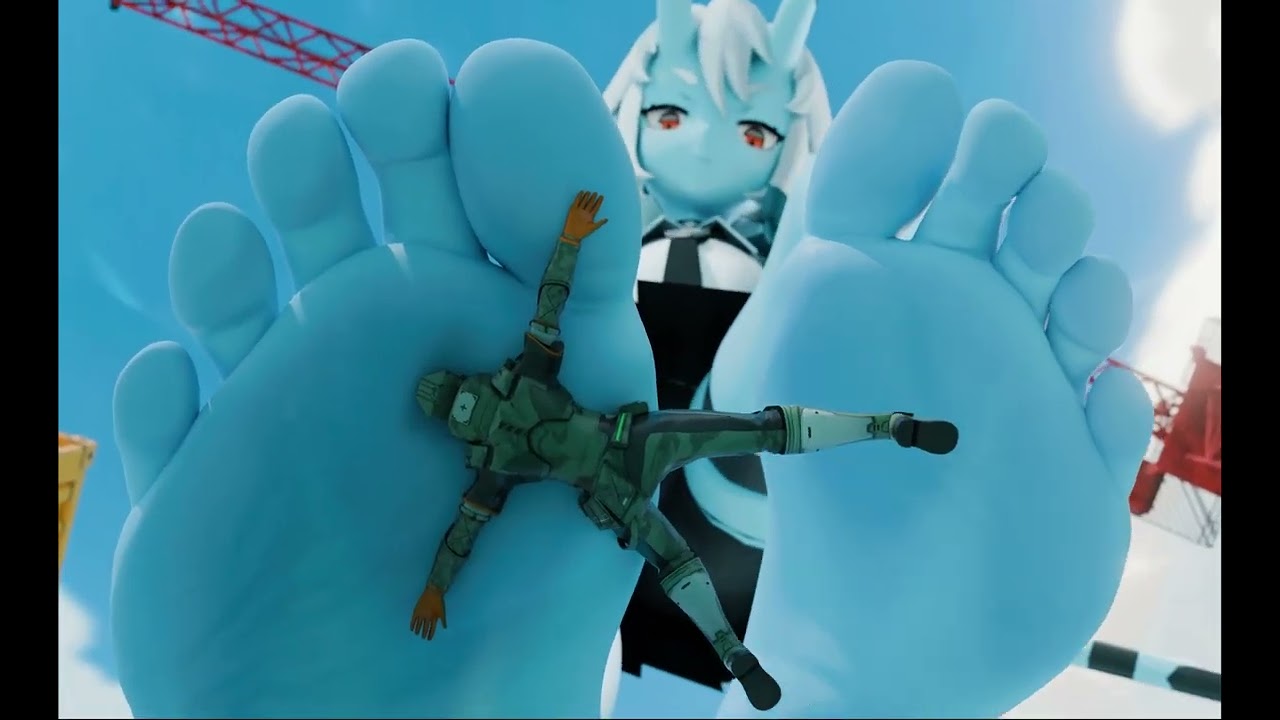 Giantess soukaku stomp