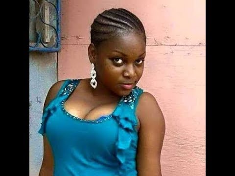 *GINDI TUSHEN DADI* Kwance take tana kallon ...