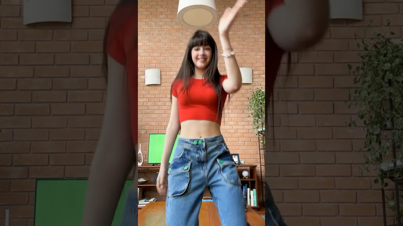 GIOVANNA ALPARONE FAZ DANCINHA VIRAL!