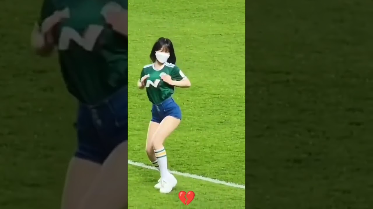 girl dance var boys dance