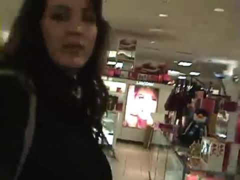 girl farting in a mall (HD)