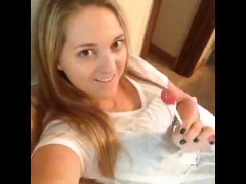 Girl Farts (MandeInBrasil)