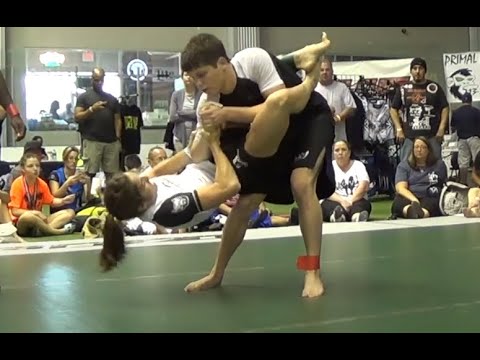 Girl Taps out a Boy via standing armbar | Girl vs Boy Jiu Jitsu