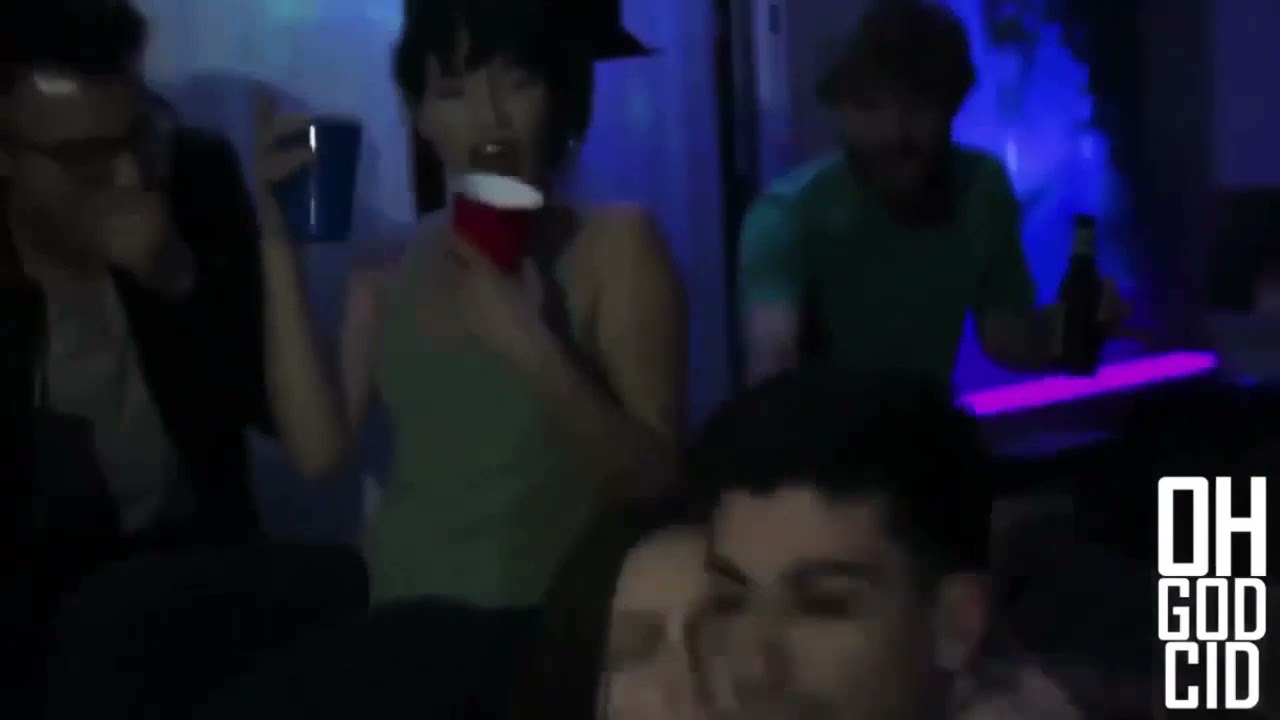 girl vomit while kissing