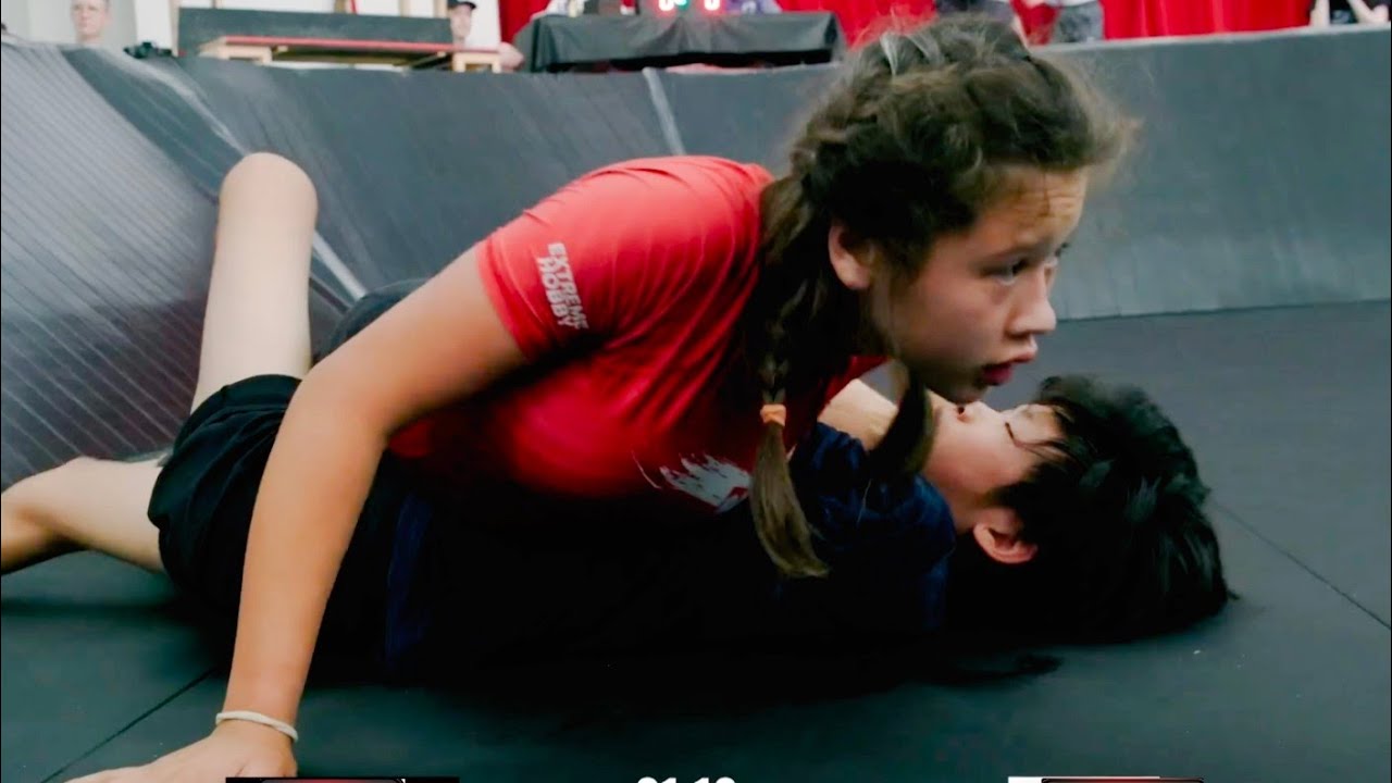 Girl V's Boy jiu jitsu  Wrestling Grappling challenge 🤔#wrestling #mma #jiujitsu