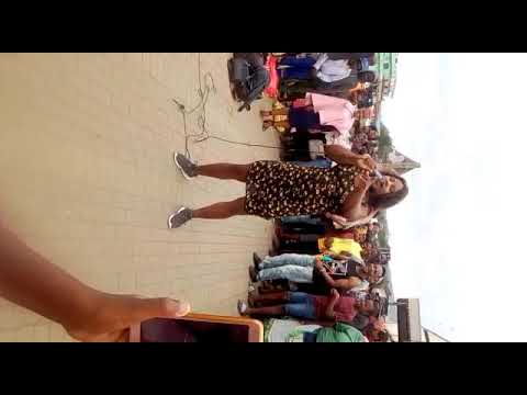 Girl wodumo ujabulisa abantu emzimkhulu