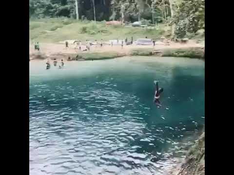 #girls #girlbath #londonbridge Girl's super action at London Bridge | spanis girl 🏊🏊