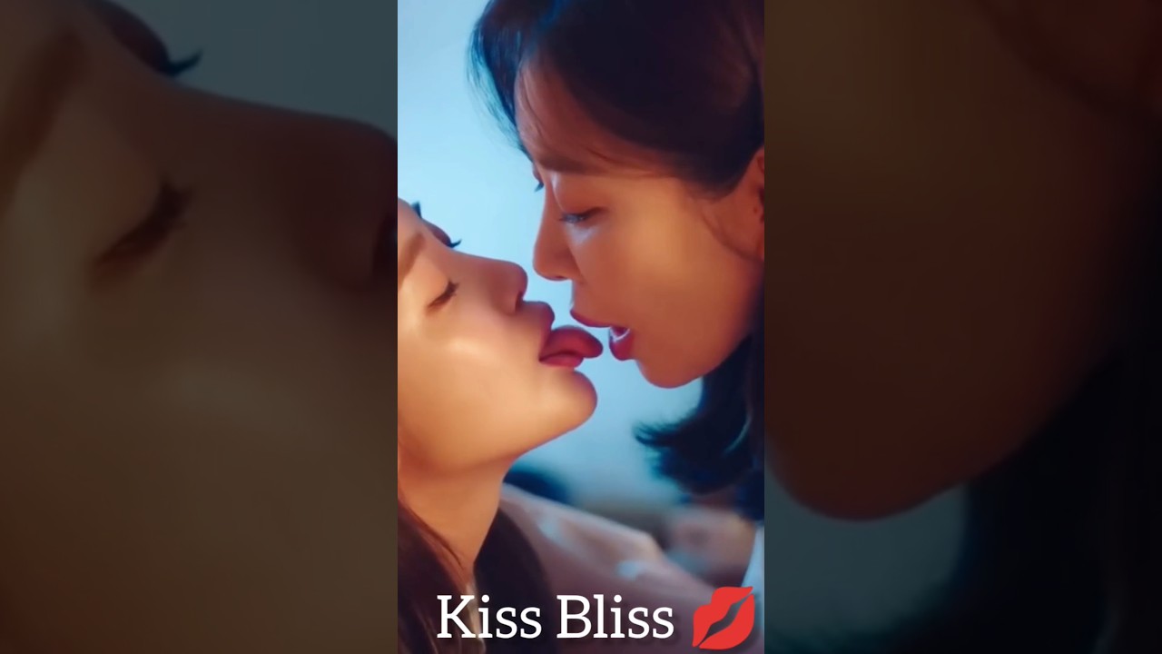 Girls Kiss | Japanese Lesbian Kissing 💋 #shorts #girls #kiss