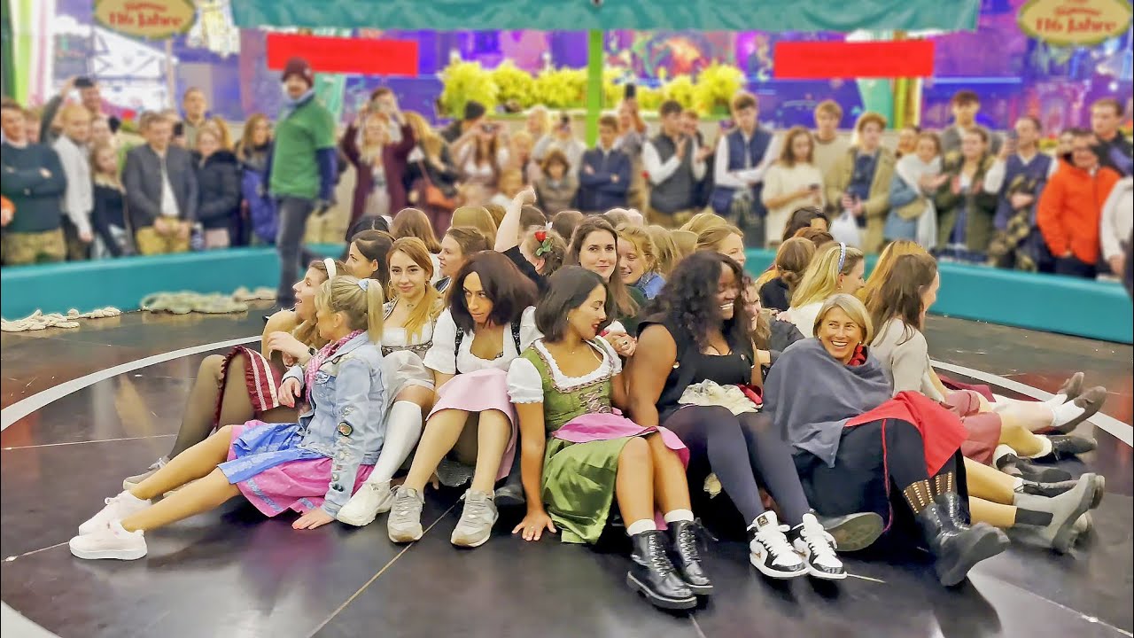 Girls vs. Devil’s Wheel - Who Will Stay On? Oktoberfest. Teufelsrad