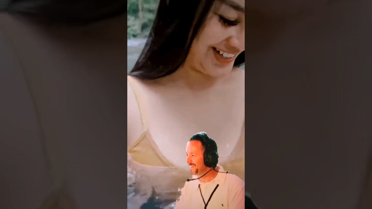 gita youbi mandi sampe kelihatan geeeeisss #artis #gheayoubi #dangdut #gitayoubi #cewekcantik