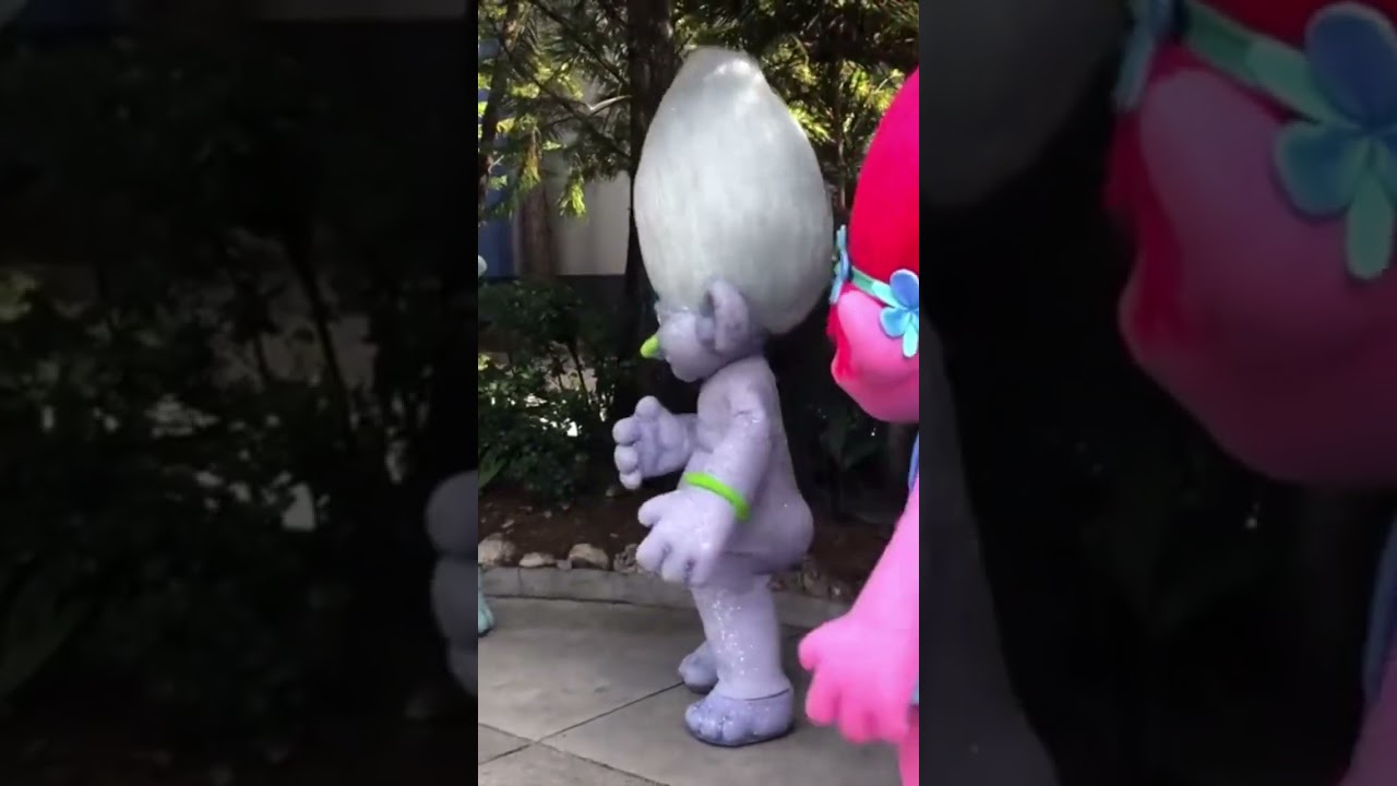 Glitter Farting Troll at Universal Orlando. #Shorts